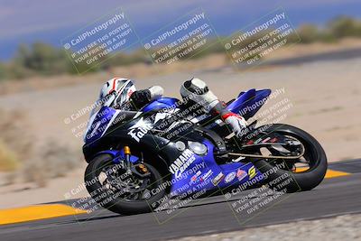 media/Oct-08-2022-SoCal Trackdays (Sat) [[1fc3beec89]]/Turn 16 (125pm)/